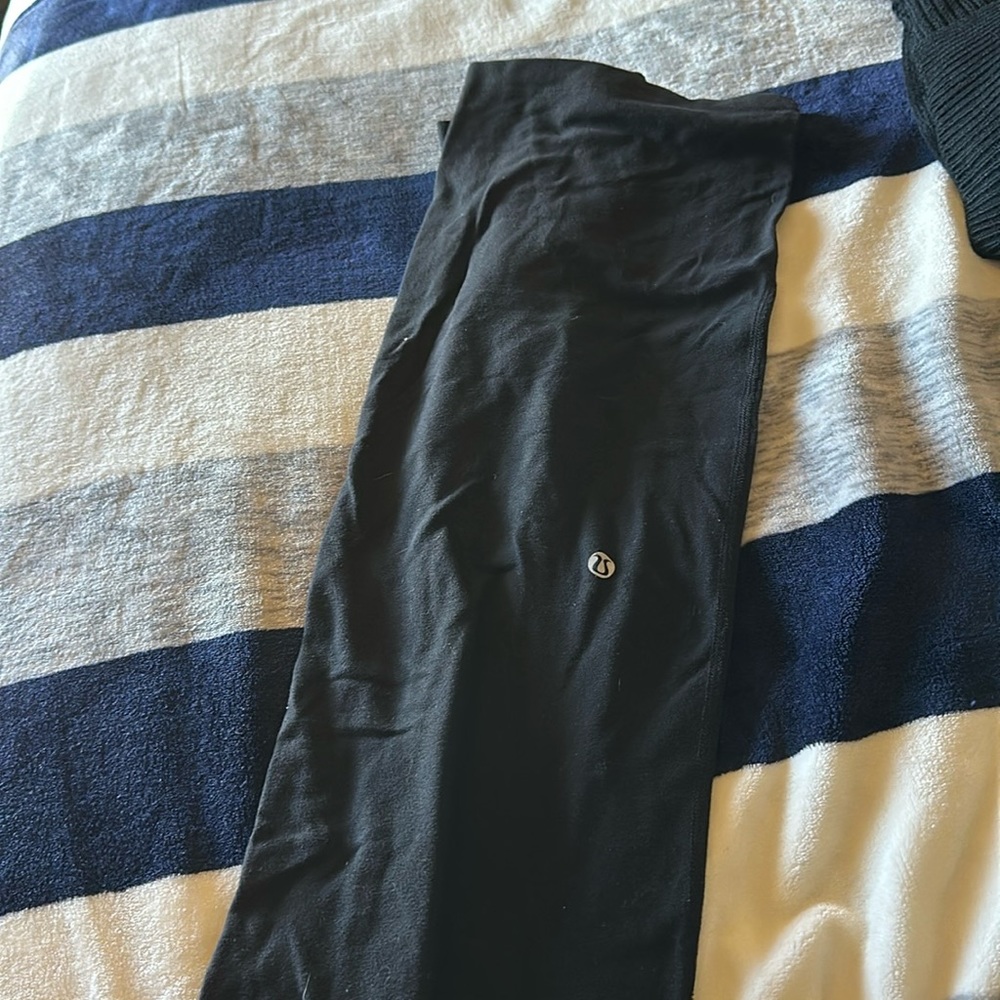 Black full length Lulu lemon pants
